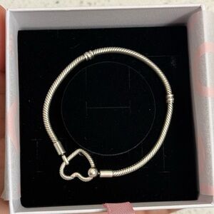 Pandora Moments Heart Closure Snake Chain Bracelet